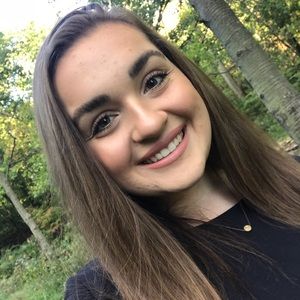 Meet your Posher, Lauren